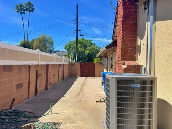 $999,999 | 8811 Riderwood Drive, Sunland, CA 91040