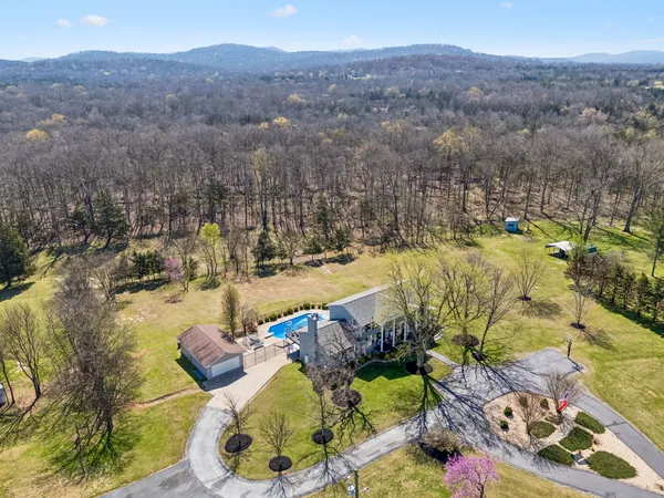 $1,250,000 | 9469 Christiana Fosterville Road, Christiana, TN 37037