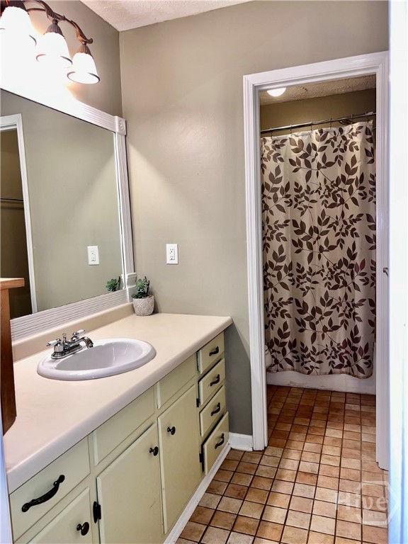 256 Cherokee Ridge Athens, GA 30606 - Photo 18 of 40 Main Bath