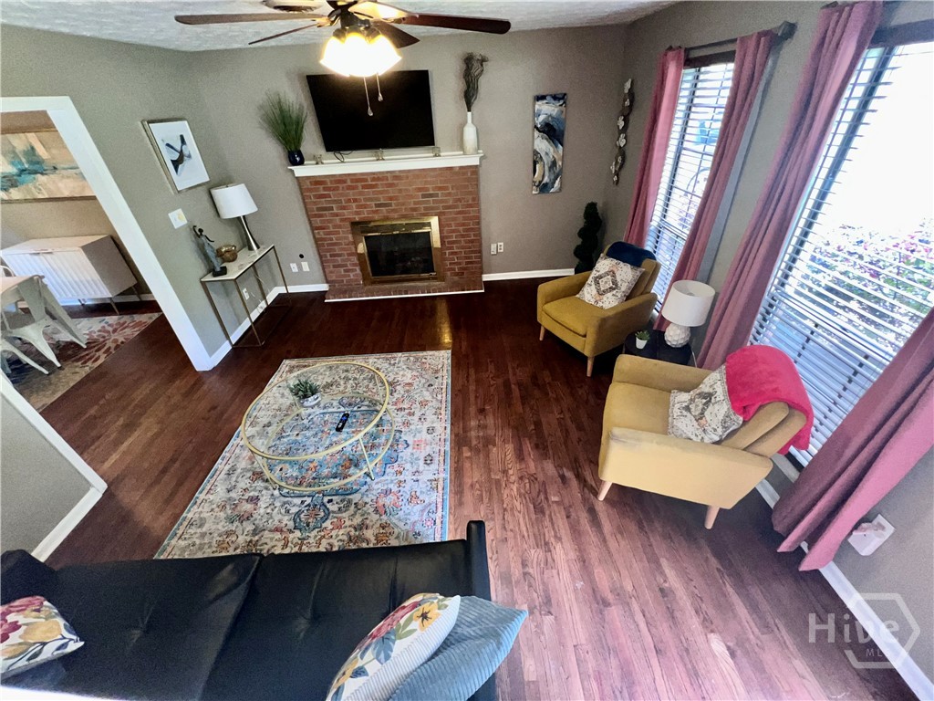 256 Cherokee Ridge Athens, GA 30606 - Photo 2 of 40 Living Room