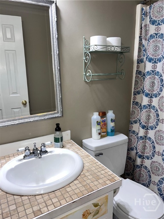 256 Cherokee Ridge Athens, GA 30606 - Photo 29 of 40 Upstairs Bath