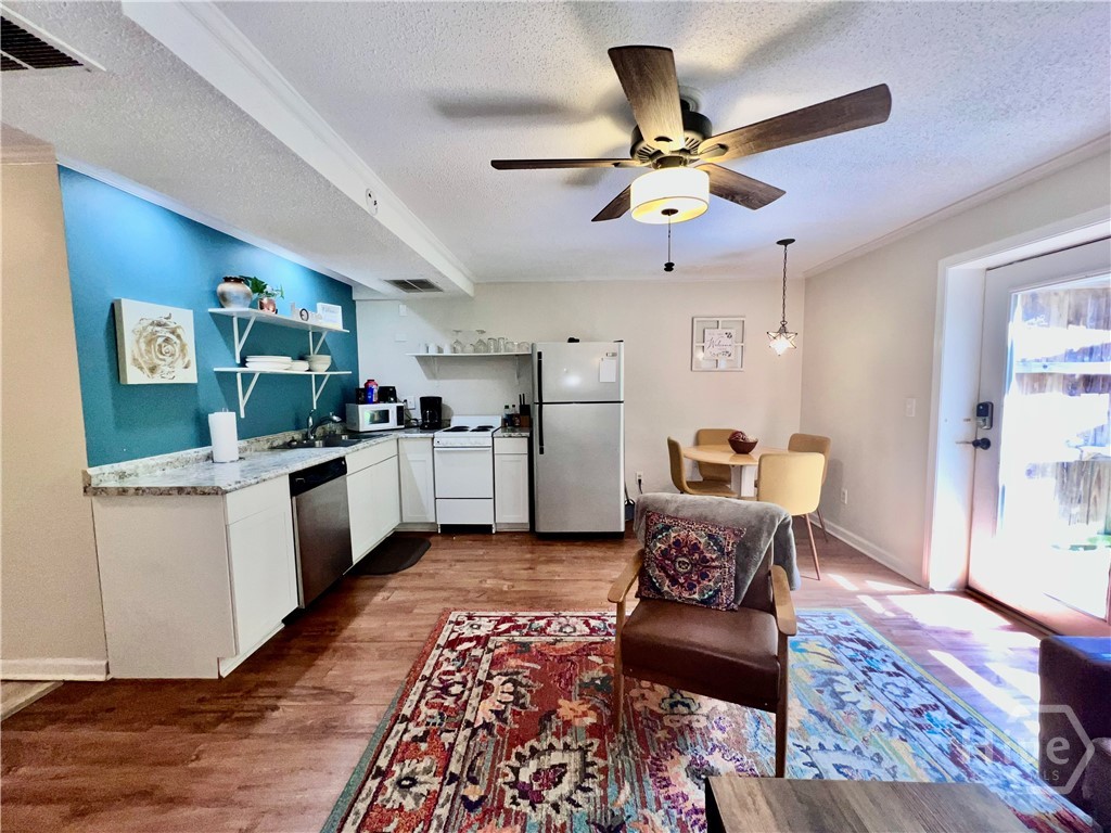 256 Cherokee Ridge Athens, GA 30606 - Photo 30 of 40 Downstairs Kitchen