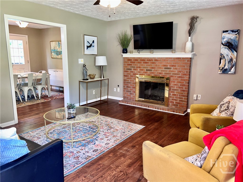 256 Cherokee Ridge Athens, GA 30606 - Photo 3 of 40 Living Room