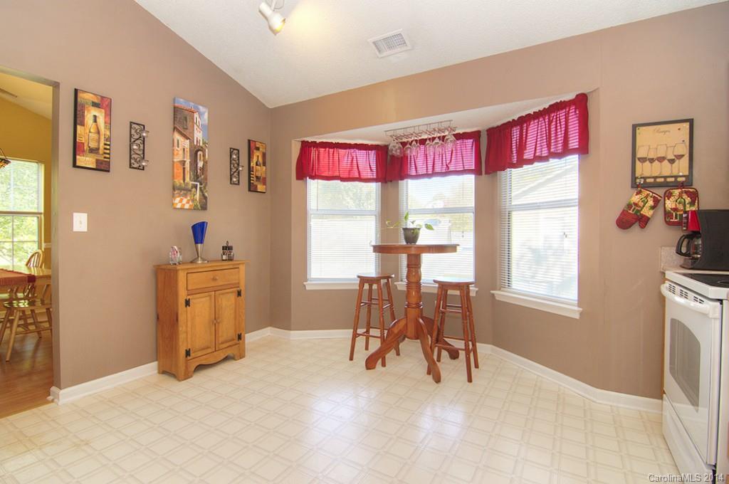 10013 Dunfries Road Matthews, NC 28105 - Photo 17 of 24 Gallery Image 17