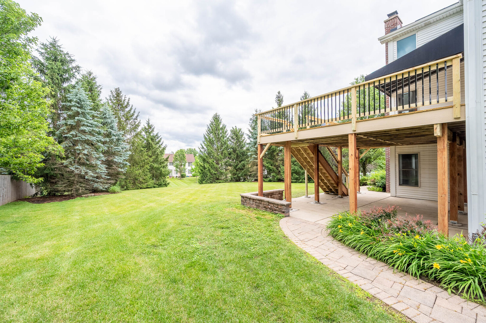 1295 Hunters Ridge West Hoffman Estates, IL 60192 - Photo 27 of 32 Gallery Image 27