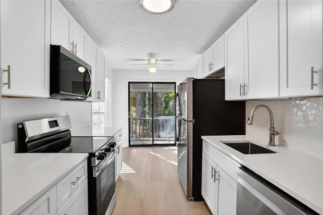 $1,895 | 8740 Roswell Road, Unit 9C, Atlanta, GA 30350