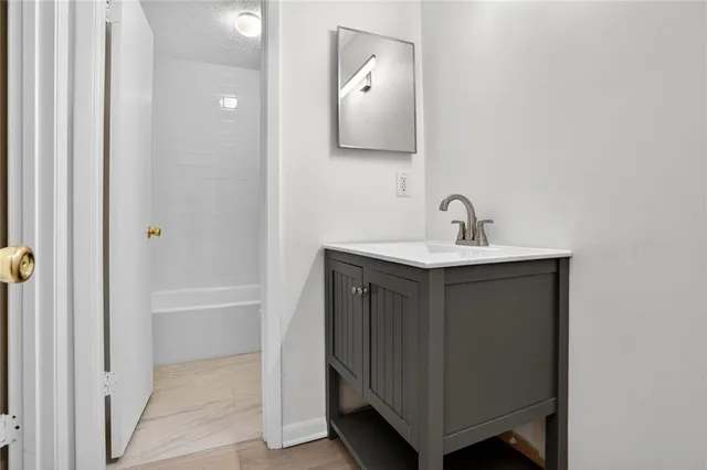 $1,895 | 8740 Roswell Road, Unit 9C, Atlanta, GA 30350