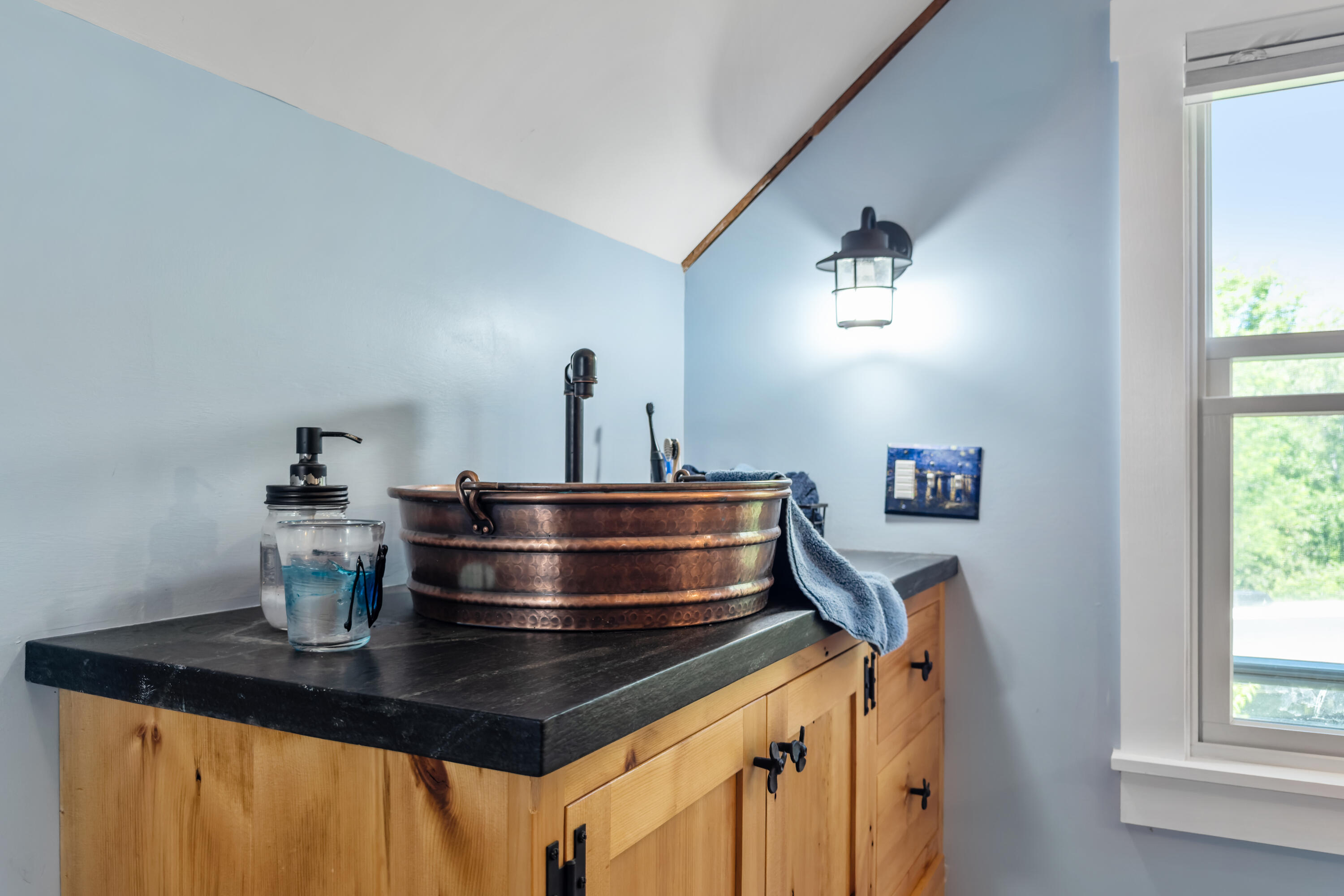 935 Dutch Neck Road Waldoboro, ME 04572 - Photo 42 of 78 2nd Floor Bath