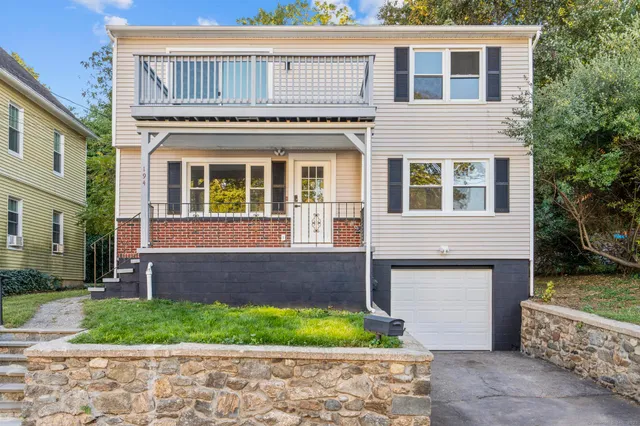 $430,000 | 194 Smith Street, Derby, CT 06418