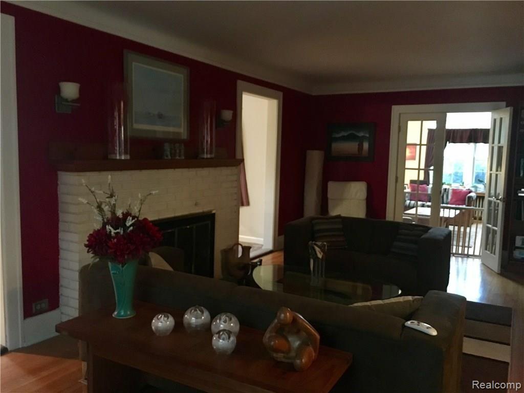 1409 Harvard Road Grosse Pointe, MI 48230 - Photo 5 of 31