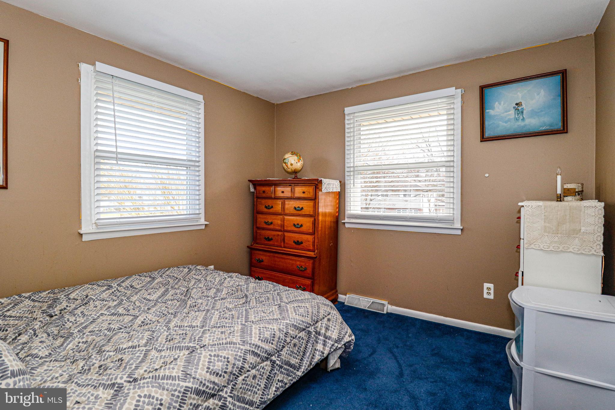 914 Edgemoor Road Cherry Hill, NJ 08034 - Photo 28 of 32 Second bedroom