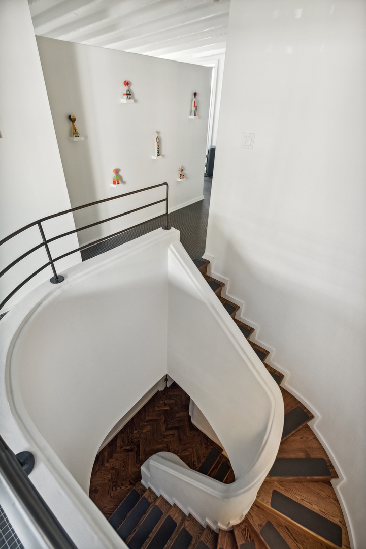 1209 North State Parkway, Unit 13 Chicago, IL 60610 - Photo 32 of 37 a view of entryway