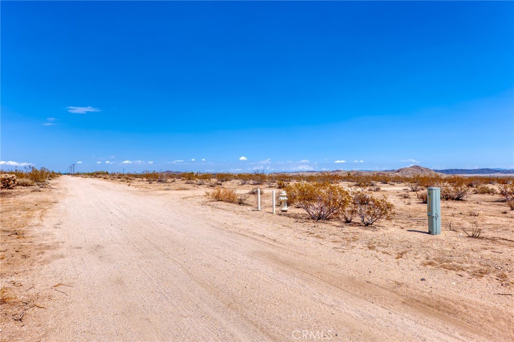4687 Border Avenue Joshua Tree, CA 92252 - Photo 12 of 42