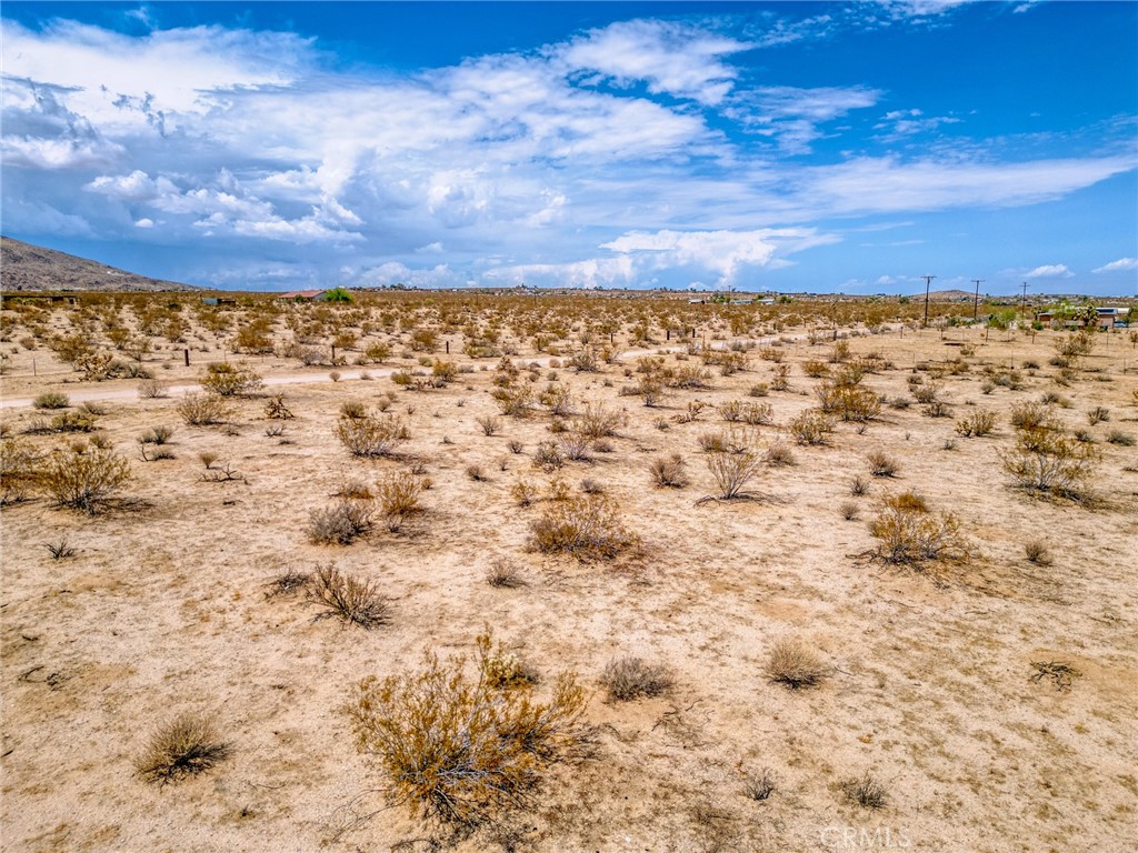 4687 Border Avenue Joshua Tree, CA 92252 - Photo 16 of 42