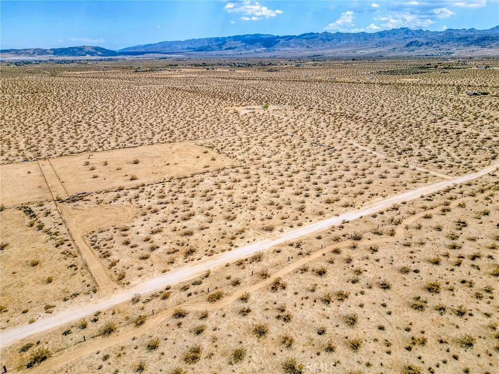 4687 Border Avenue Joshua Tree, CA 92252 - Photo 23 of 42