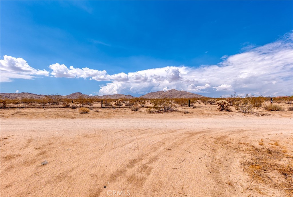 4687 Border Avenue Joshua Tree, CA 92252 - Photo 37 of 42
