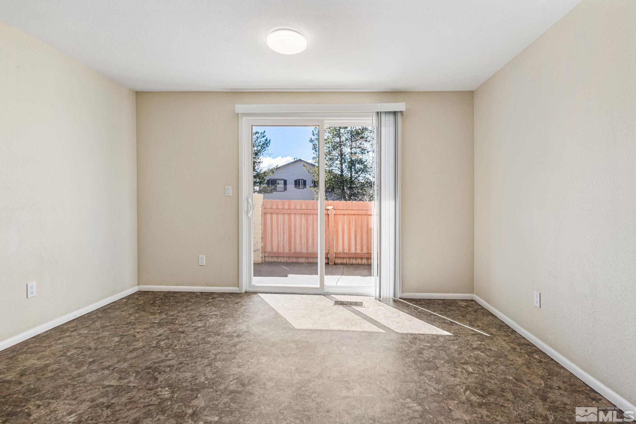 3924 Pheasant Drive Carson City, NV 89701 - Photo 24 of 38 an empty room with a window