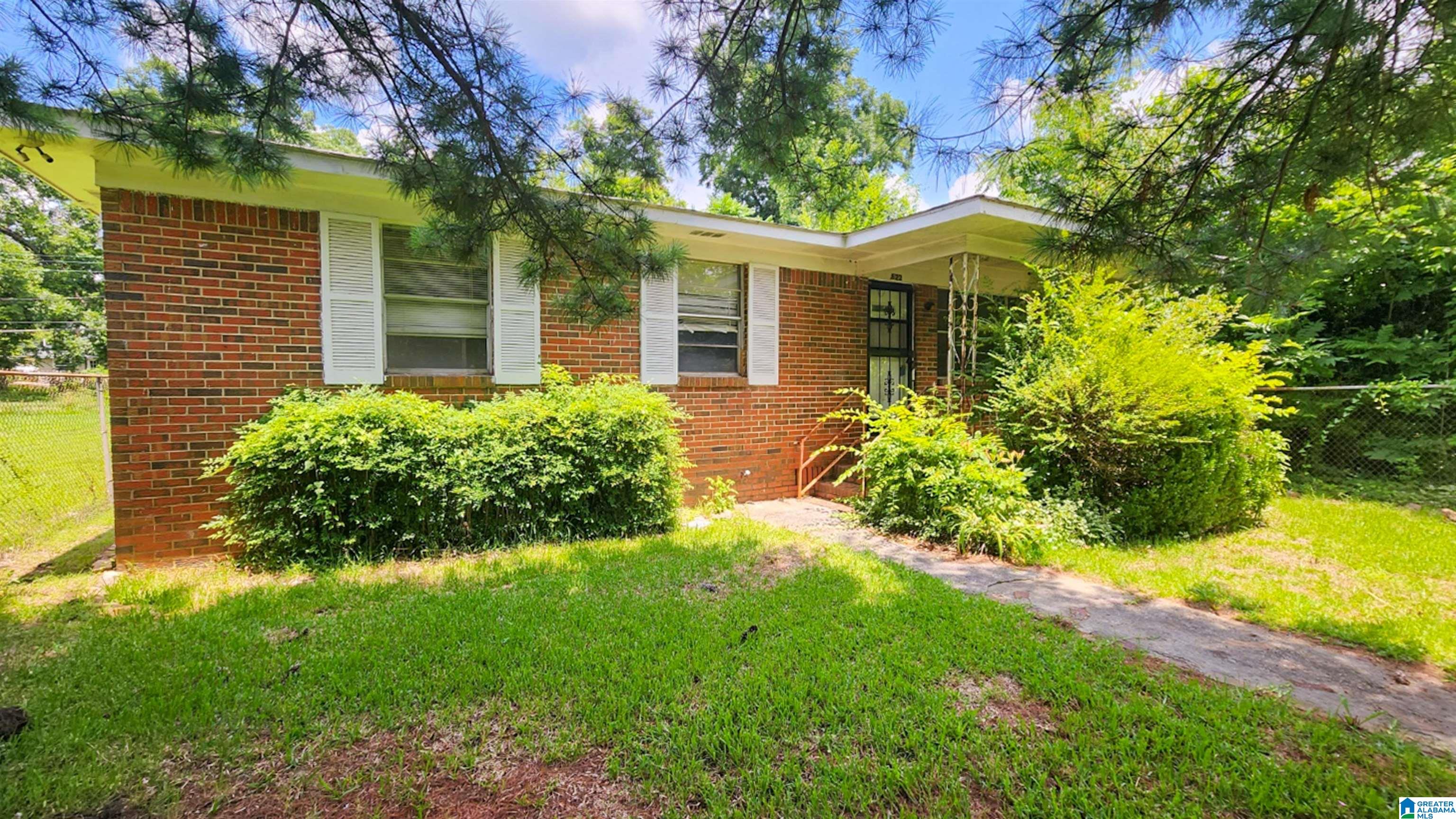 522 64th Street Fairfield, AL 35064 - Photo 2 of 28
