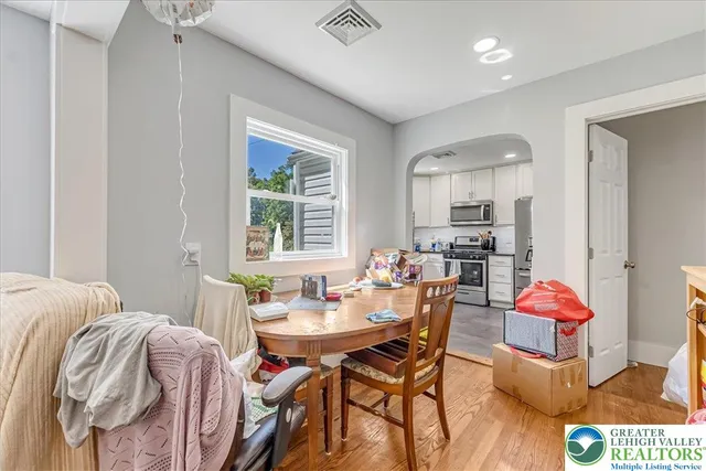 $289,400 | 15 Elm Street, East Stroudsburg, PA 18301