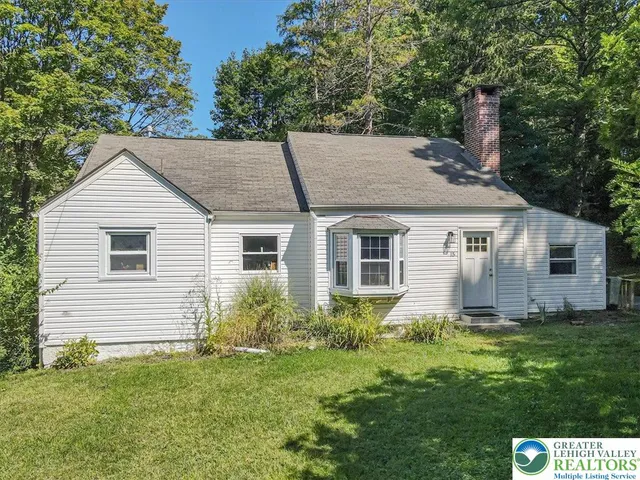 $289,400 | 15 Elm Street, East Stroudsburg, PA 18301