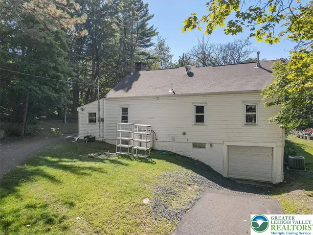 $289,400 | 15 Elm Street, East Stroudsburg, PA 18301