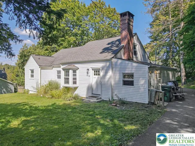 $289,400 | 15 Elm Street, East Stroudsburg, PA 18301