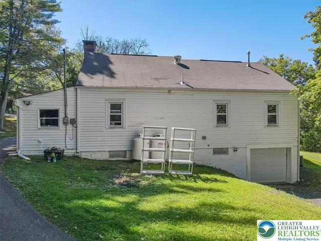 $289,400 | 15 Elm Street, East Stroudsburg, PA 18301