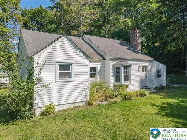 $289,400 | 15 Elm Street, East Stroudsburg, PA 18301