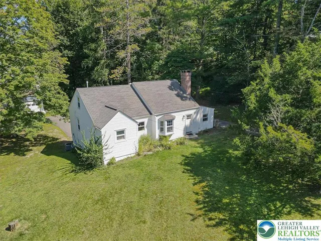 $289,400 | 15 Elm Street, East Stroudsburg, PA 18301