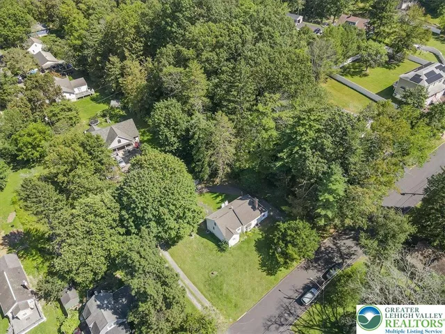 $289,400 | 15 Elm Street, East Stroudsburg, PA 18301