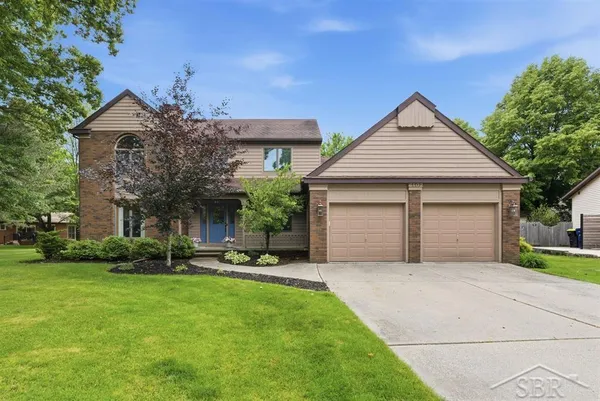 $430,000 | 6102 Oak Meadows Court, Midland, MI 48640