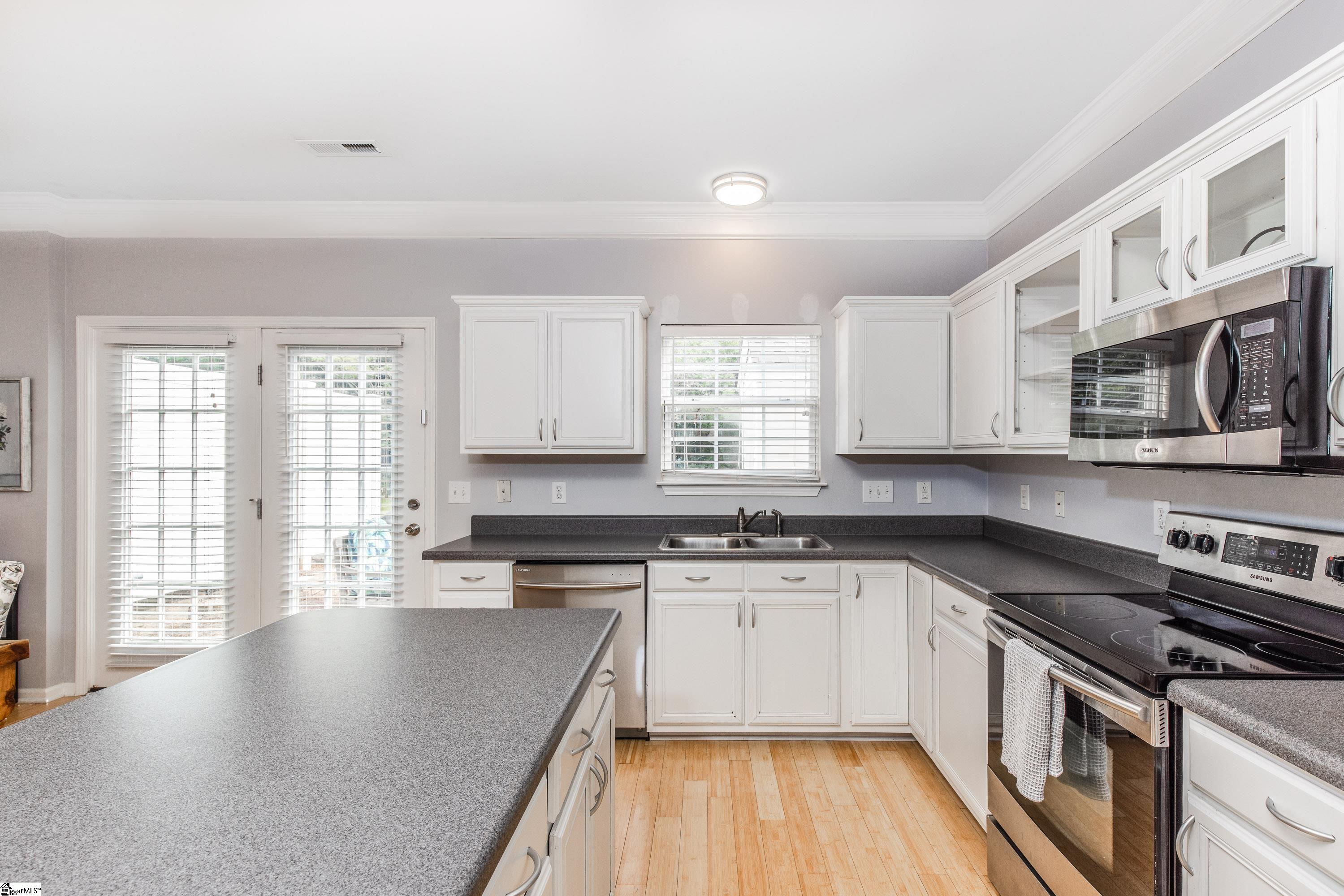 126 Spring Crossing Circle Greer, SC 29650 - Photo 3 of 26