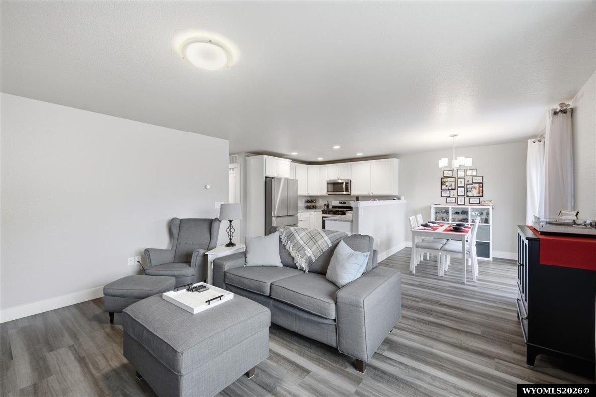 844 Cheney Loop Casper, WY 82609 - Photo 5 of 29 Gallery Image 5