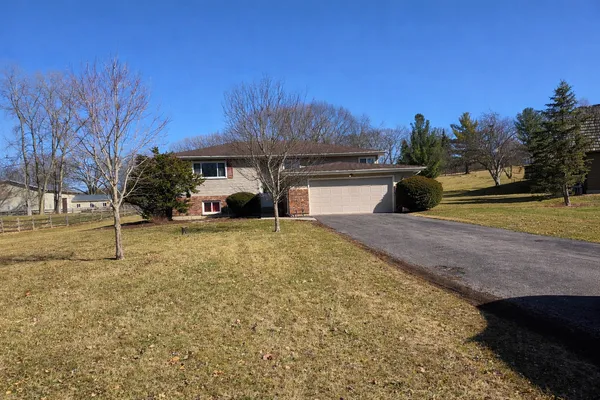 $449,500 | 5-n087 Mary Court, St. Charles, IL 60175