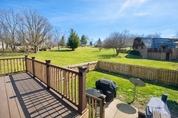 $449,500 | 5-n087 Mary Court, St. Charles, IL 60175