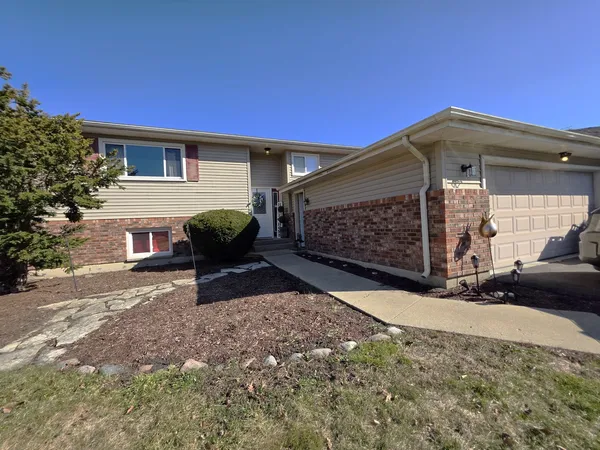 $449,500 | 5-n087 Mary Court, St. Charles, IL 60175