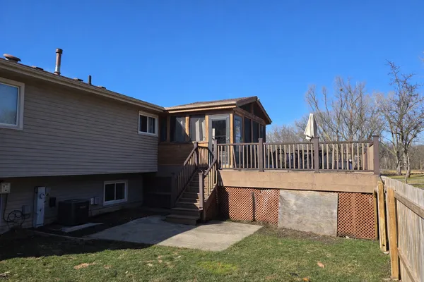 $449,500 | 5-n087 Mary Court, St. Charles, IL 60175
