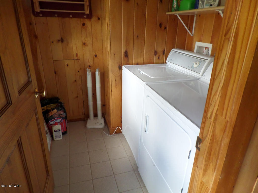 136 Sawmill Road Greentown, PA 18426 - Photo 10 of 40 Laundry Room