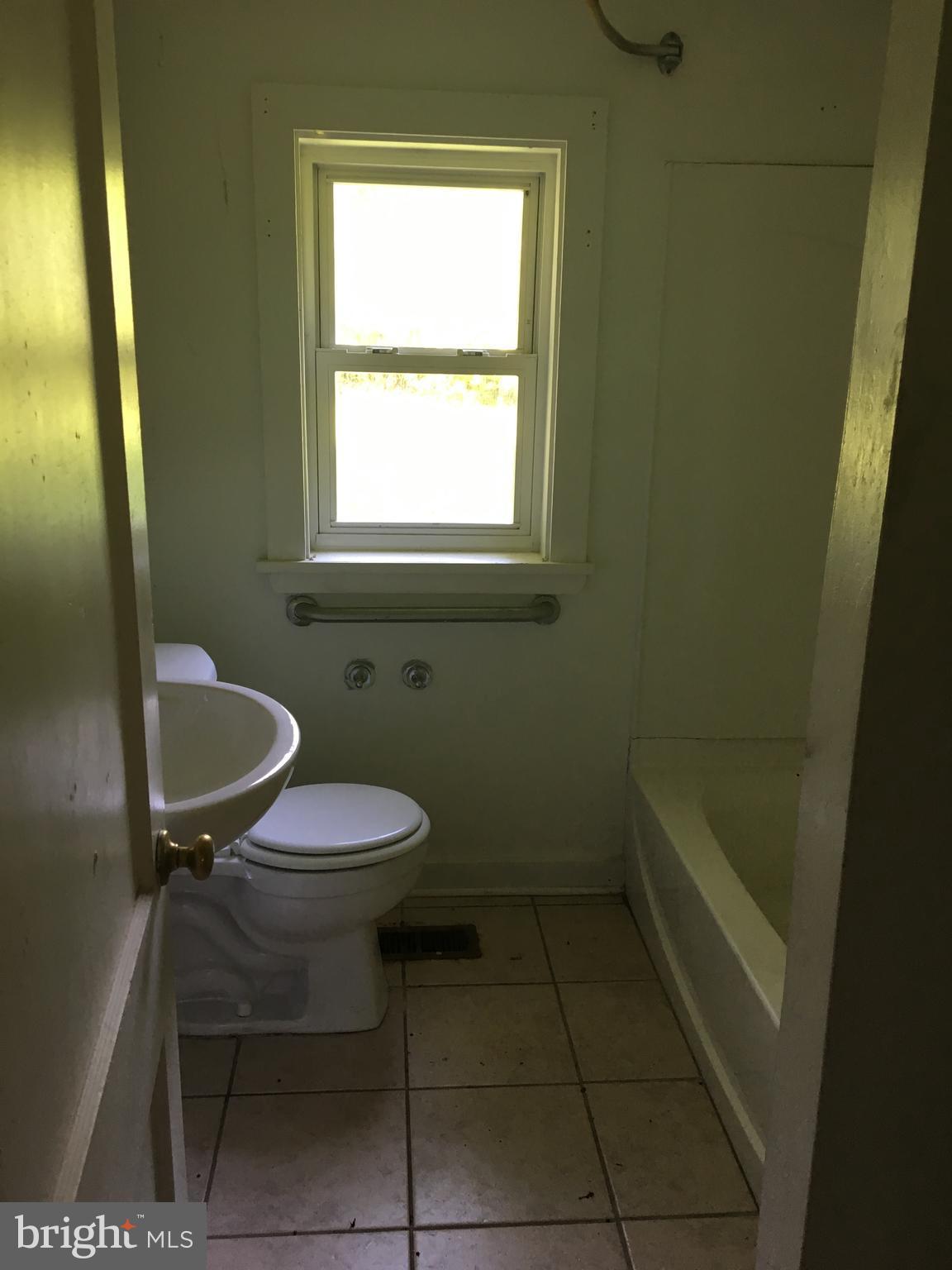10418 Putman Road Thurmont, MD 21788 - Photo 22 of 26 Bath