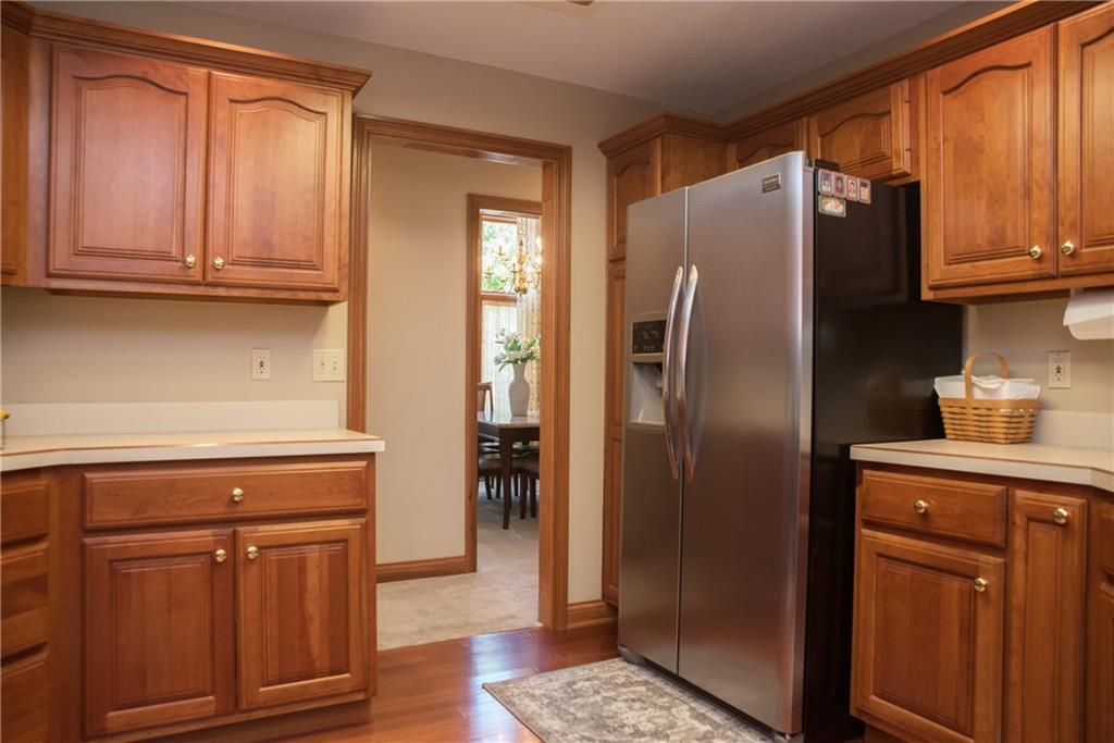 2042 Berry Road Greenwood, IN 46143 - Photo 15 of 48 Gallery Image 15