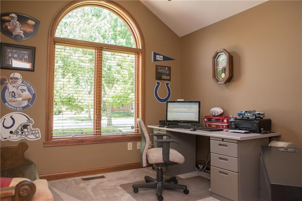 2042 Berry Road Greenwood, IN 46143 - Photo 27 of 48 Gallery Image 27
