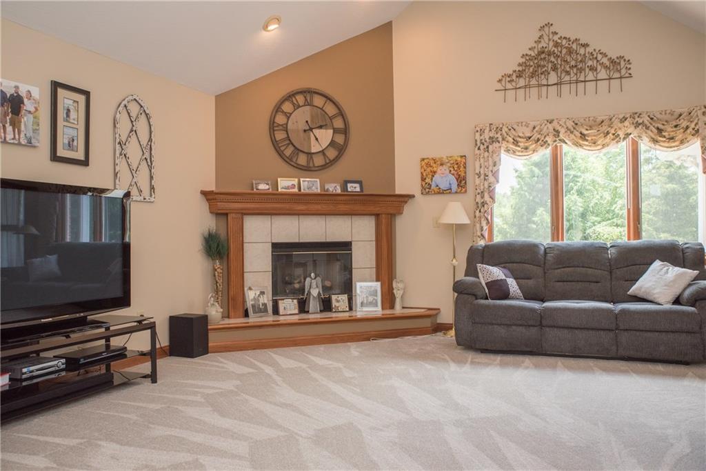 2042 Berry Road Greenwood, IN 46143 - Photo 4 of 48 Gallery Image 4