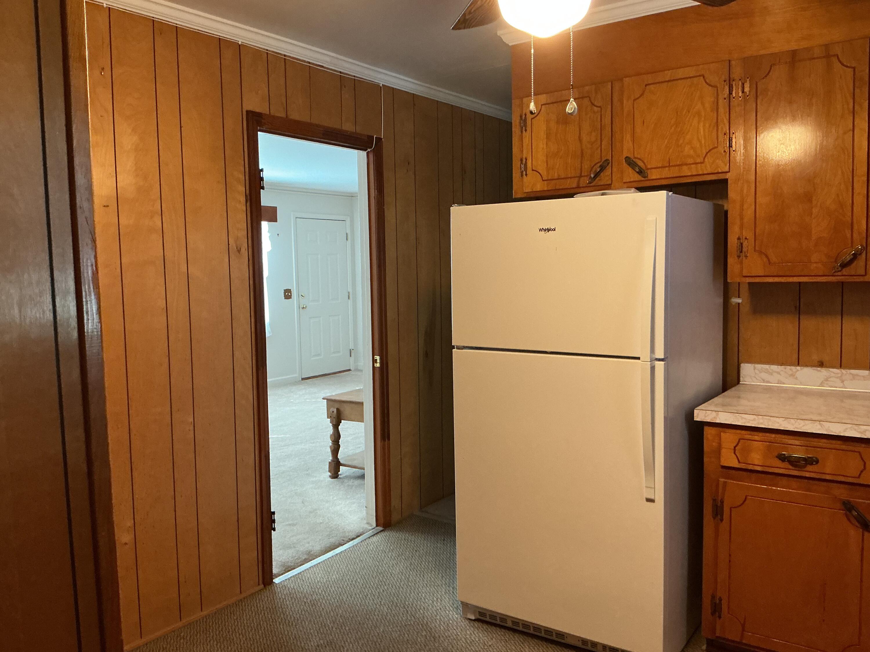 1385 Jefferson Road Sumter, SC 29153 - Photo 14 of 30 Refrigerator stays