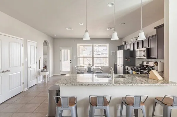 $2,300 | 106 Alford Street, San Marcos, TX 78666