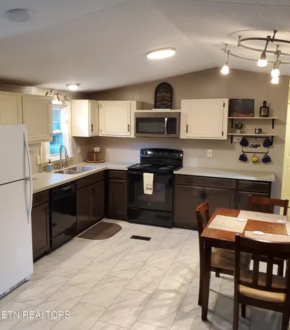 $249,750 | 572 Randall Fugate Road, Spring City, TN 37381