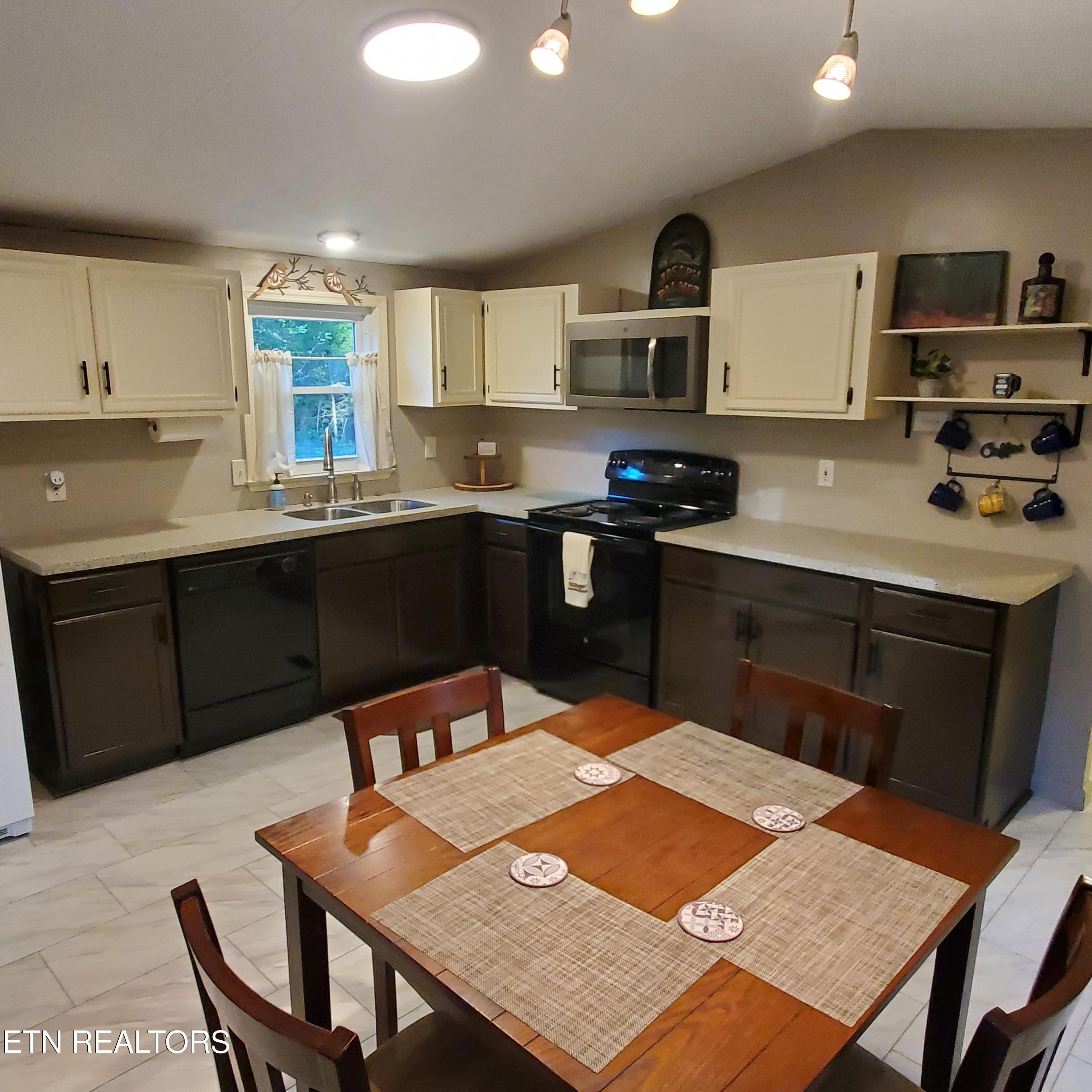 572 Randall Fugate Road Spring City, TN 37381 - Photo 16 of 39 14