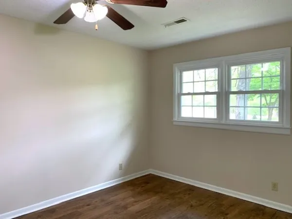 $2,100 | 112 Oak Park Drive, Tullahoma, TN 37388