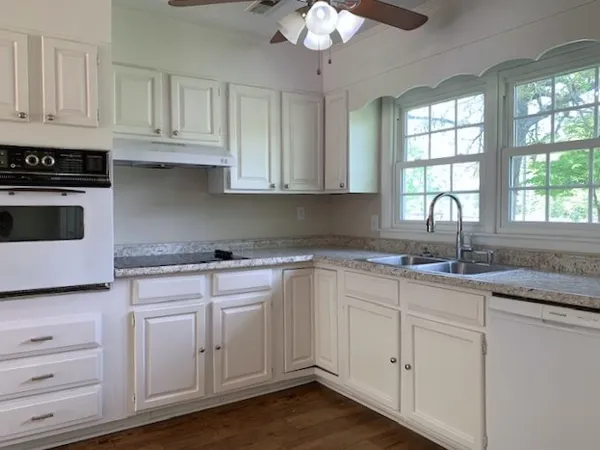 $2,100 | 112 Oak Park Drive, Tullahoma, TN 37388