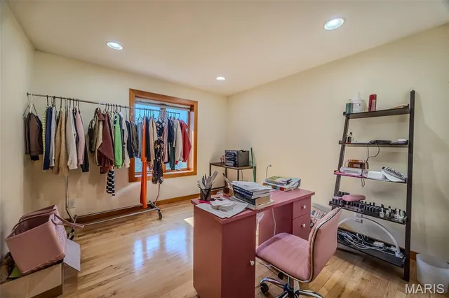 $650,000 | 23643 County Road 32-337, Lebanon, MO 65536