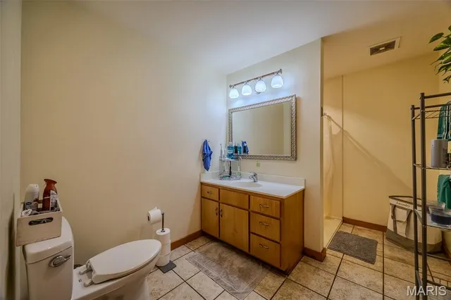 $650,000 | 23643 County Road 32-337, Lebanon, MO 65536